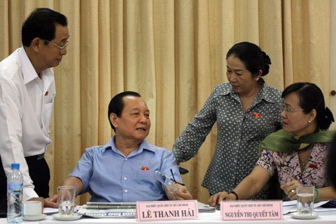 Giảng viên làm luật sư: Lo ‘chân trong, chân ngoài’