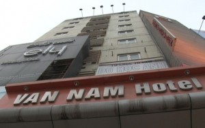 Cán bộ lớp bán dâm ngoài giờ học