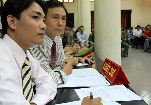 Đề xuất phân hạng trình độ luật sư