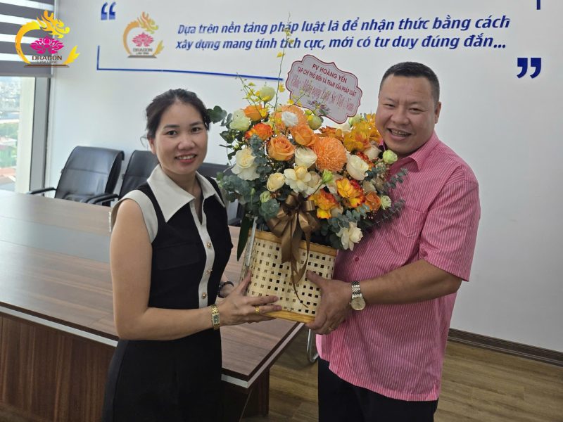 Công ty Luật TNHH Dragon vinh dự nhận Giấy khen của Đoàn Luật sư TP Hà Nội Phu Gia Chong Tich Dien Nhua 11