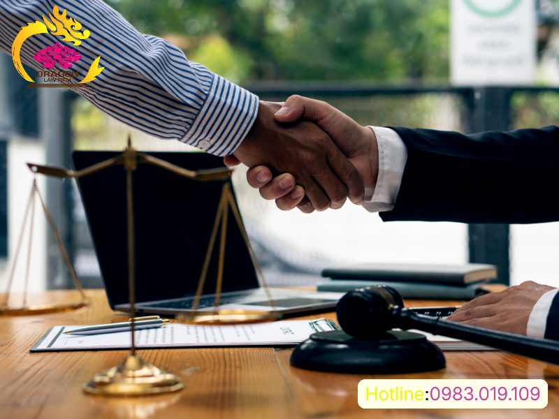 chi phí thuê luật sư bào chữa hình sự