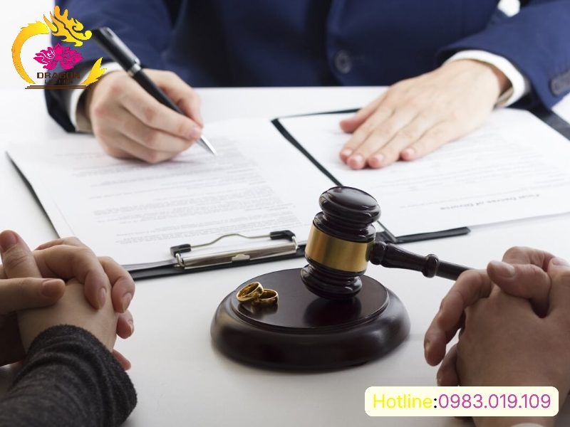 Có được yêu cầu chia nợ chung sau ly hôn không?