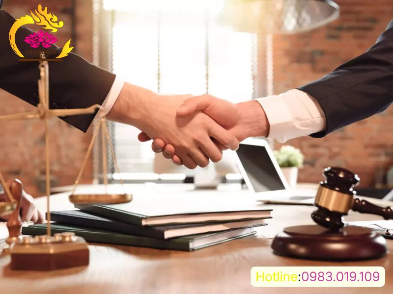 Bị khởi tố có nên thuê luật sư uy tín ngay không? luật sư uy tín