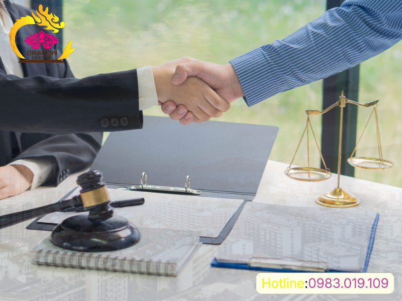 Thuê luật sư có hợp đồng hay không?